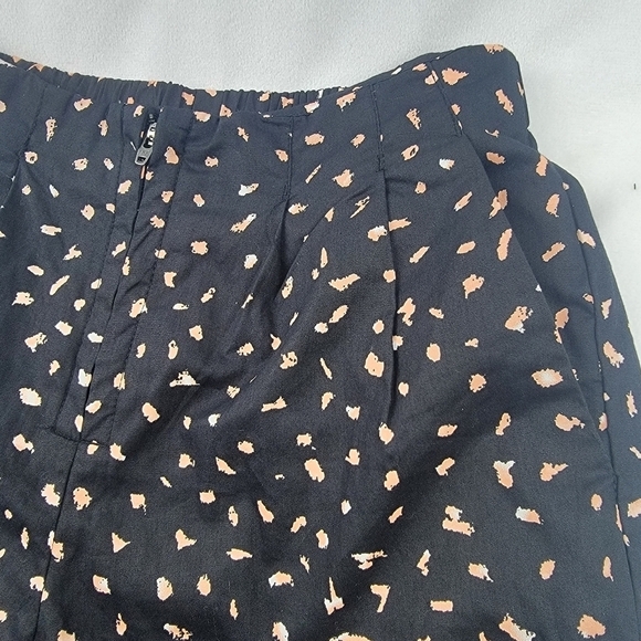 NWT Lifetime Collective Fiona printed pleated straight leg pant Size 26 - Picture 4 of 6